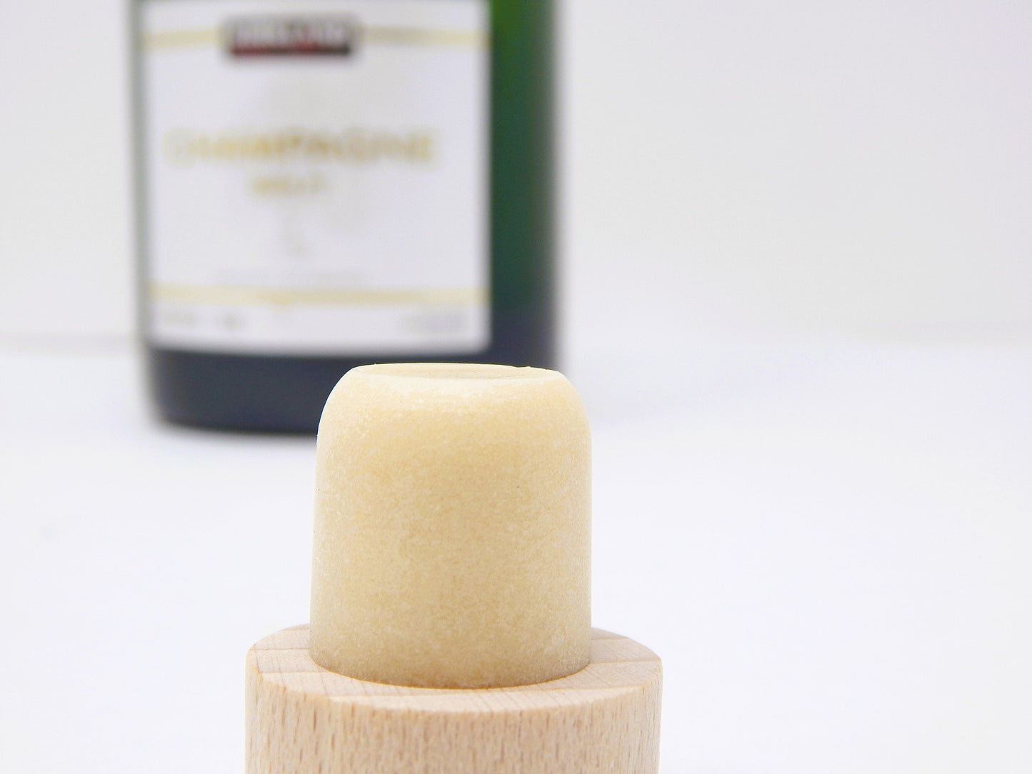 Handmade Female Cardinal Bird Wine Stopper – Rustic Reusable Bottle Plug